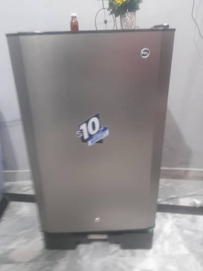 PEL 1 Door Fridge – Neat & Clean Condition