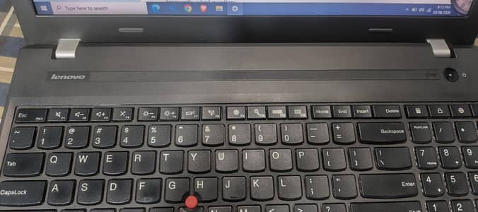 lenovo thinkpad E560 core i5 6 gen. . . 8/256 ssd 15.6 numpad laptop