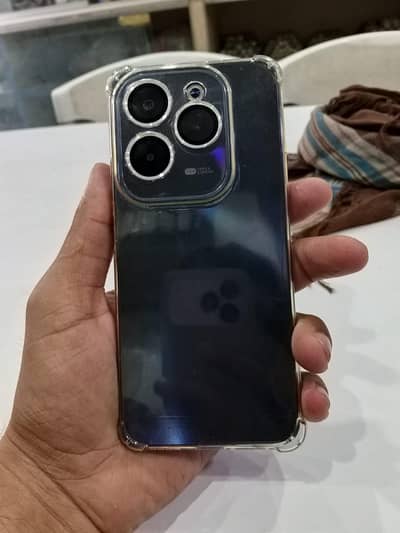 Infinix Hot 40