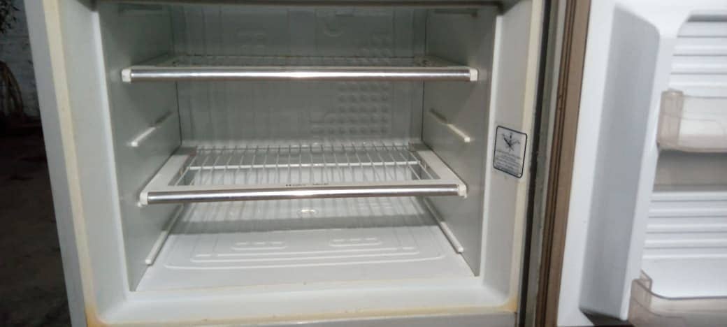 Refrigirator 5