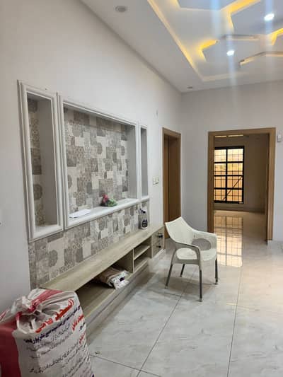 7 marla bharia Town Face 8 umar block ground portion uperr Lock gassnot Available bajlii panii gass Available near park Face masjid
