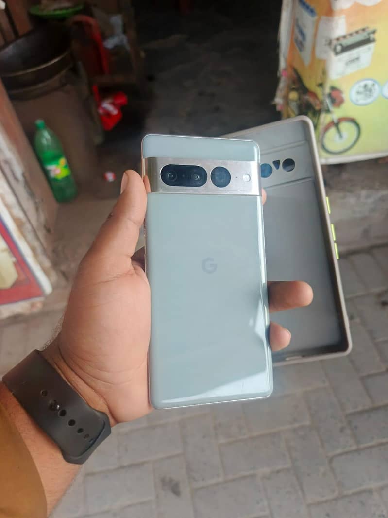 Google Pixel 7 Pro 2