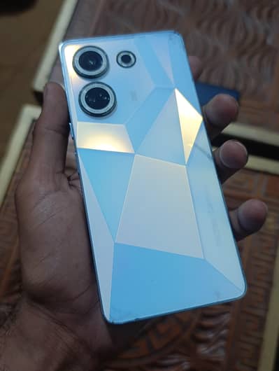 Tecno CAMON 20