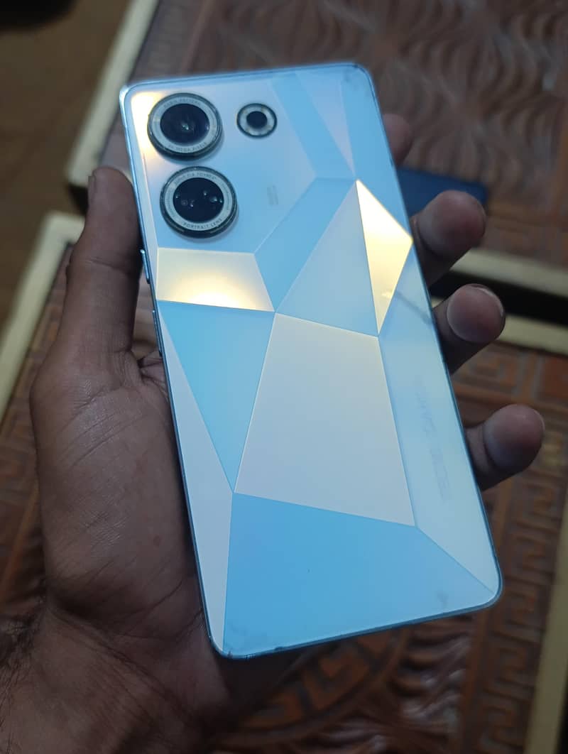 Tecno CAMON 20 0
