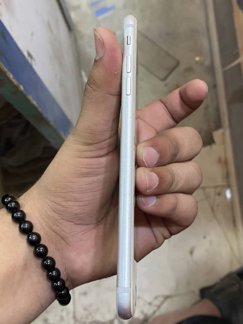 Apple iPhone 7 Plus 5