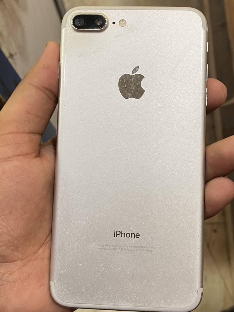 Apple iPhone 7 Plus 9