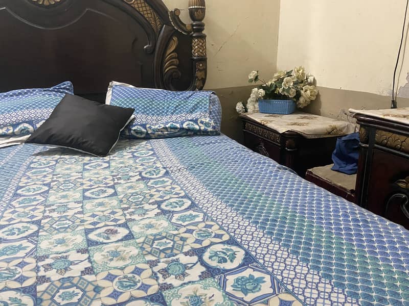 King Size bed 5