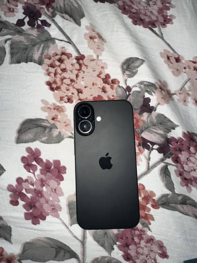 Apple iPhone 16