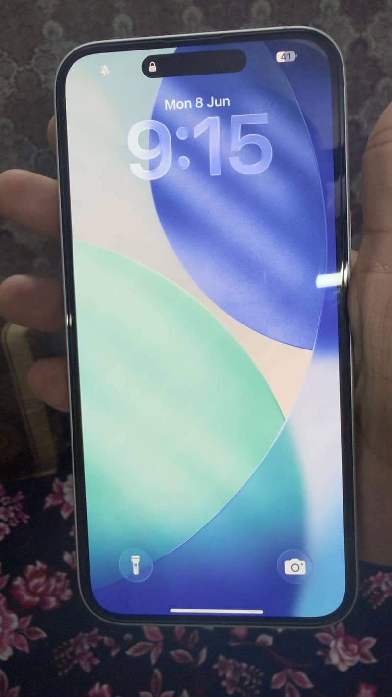 Apple iPhone 16 Plus 7