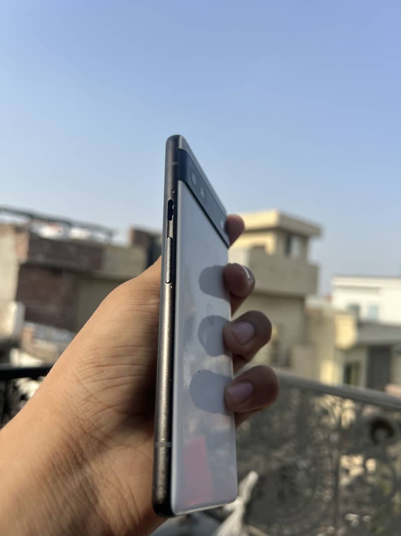 Google Pixel 6a 1