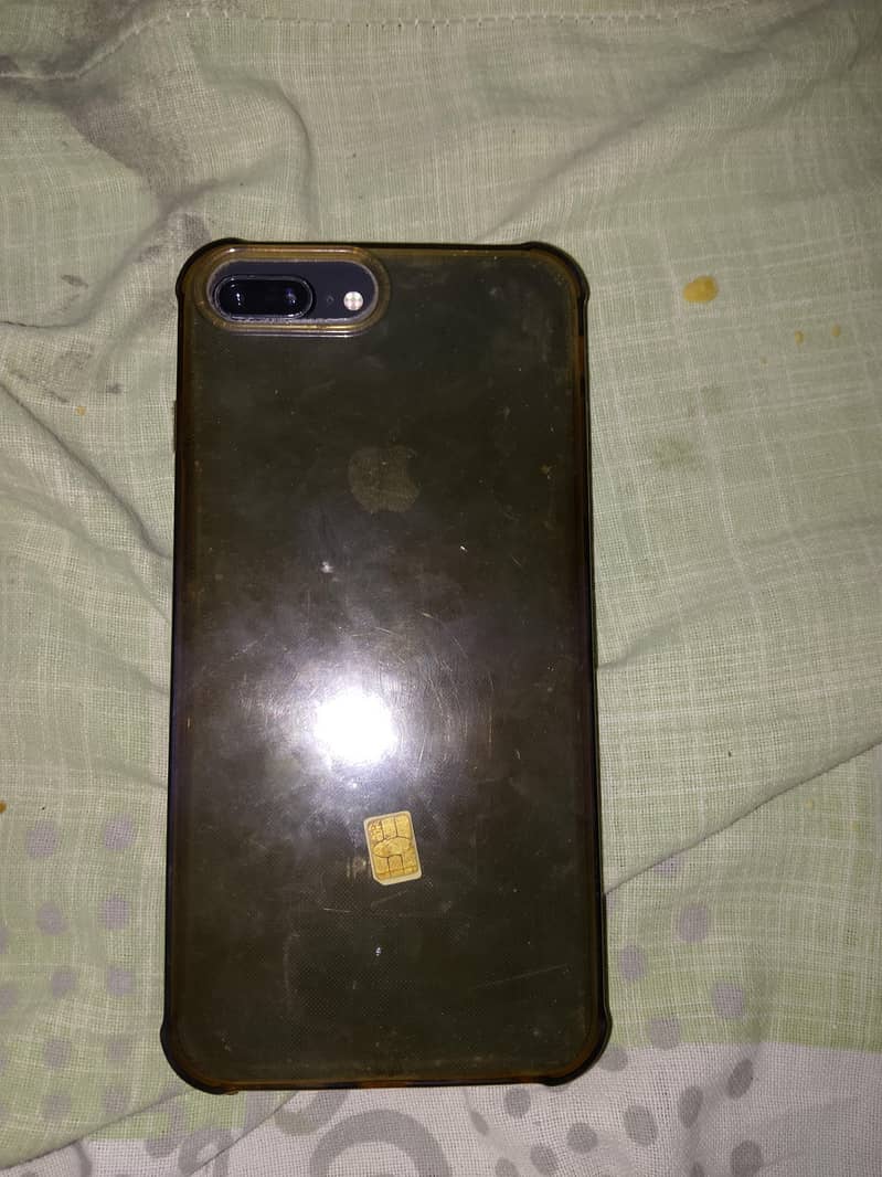 Apple iPhone 8 Plus 1