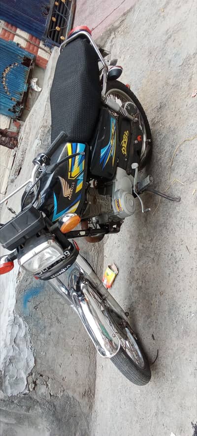 FULLY LUSH HONDA CG 125 MODEL 2O16 ARJENT SEAL