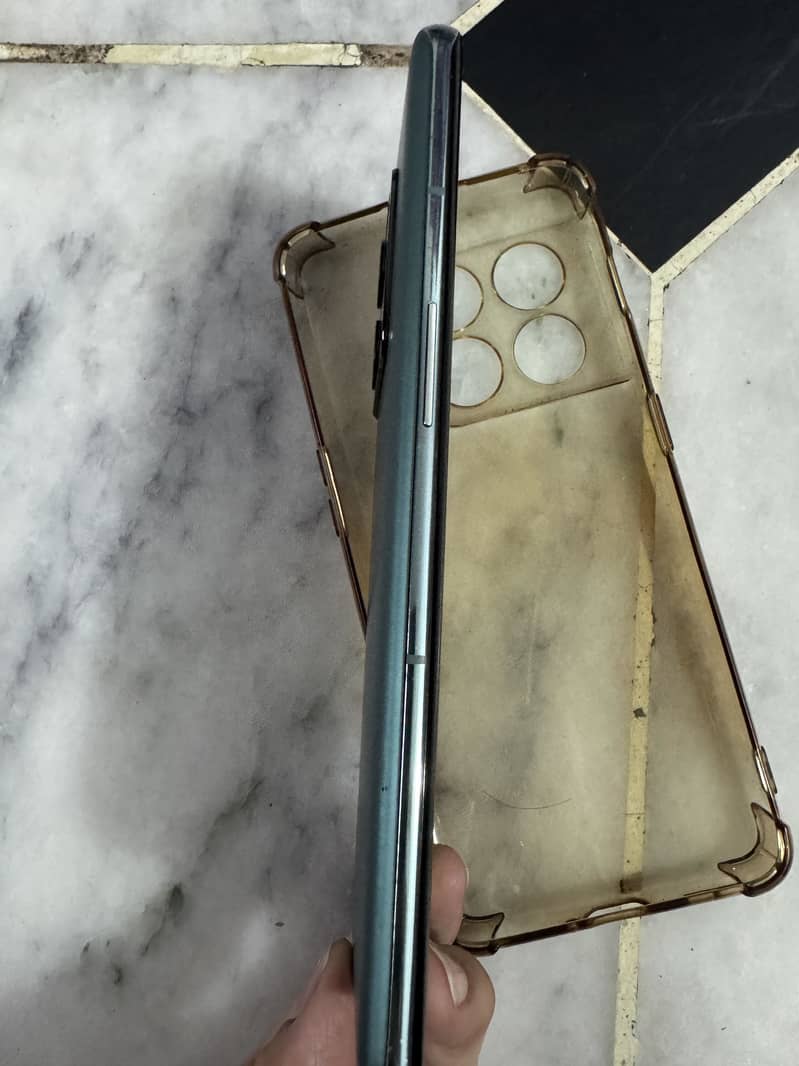 One Plus 10 Pro 7