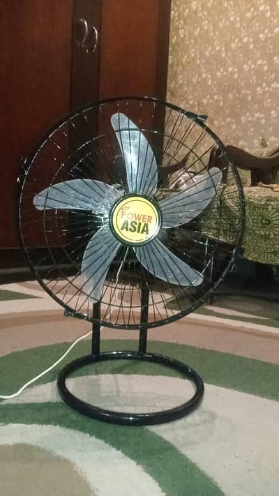 BRAND NEW CONDITION TABLE FAN AC DC FAN WITH ADAPTER