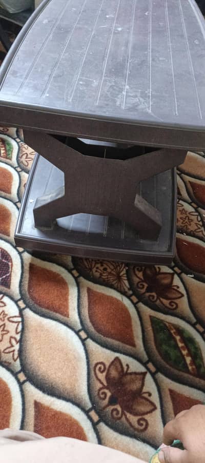 plastic table