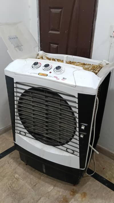 Behs krny waly Dor rhn . . Urgent saleeee