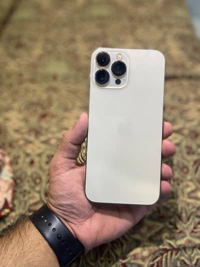 Apple iPhone 13 Pro Max gold