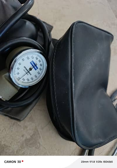 blood pressure  monitor to update any where