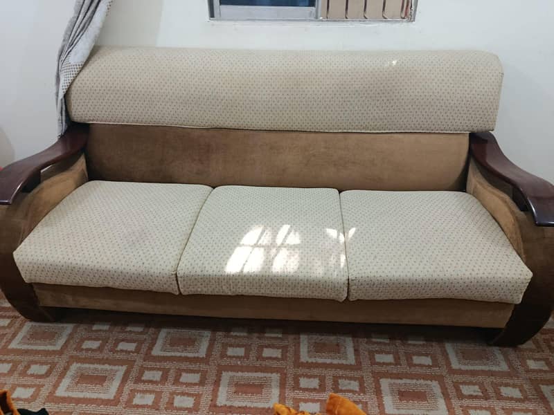 Five seater Sofa with Table 0