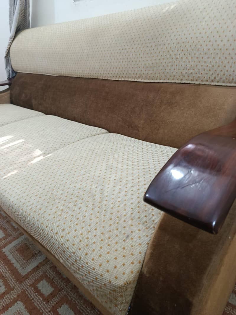 Five seater Sofa with Table 1