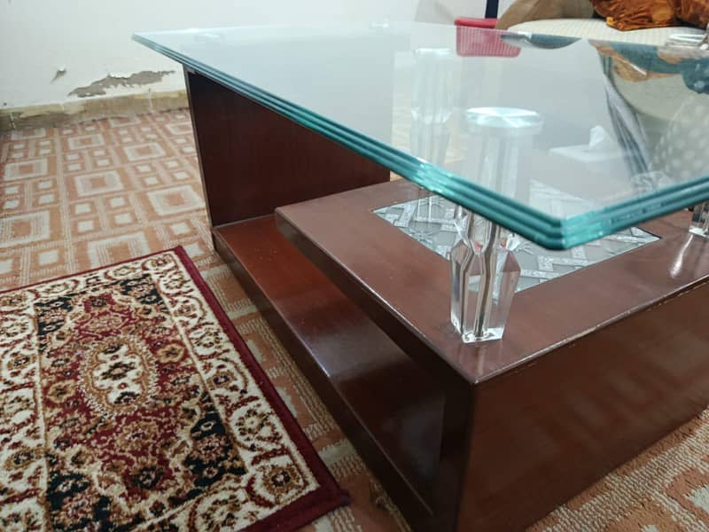 Five seater Sofa with Table 4