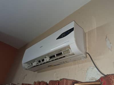 Haier 1 Ton Good Condition Inverter AC