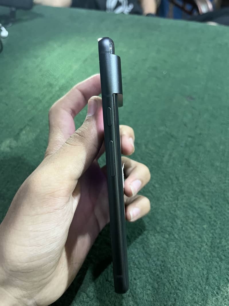 Google Pixel 8 5