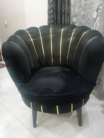 coffe set chair with small table used only by few months
