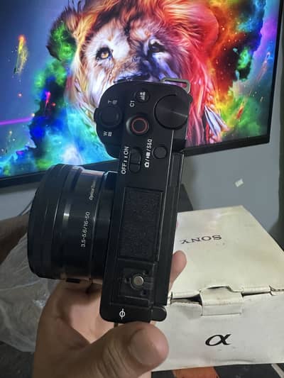 Sony ZV-e10 with kit lense slightly used 10/10 condition with box