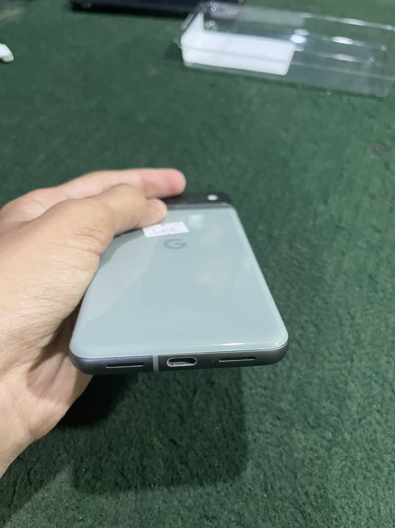 Google Pixel 8 3