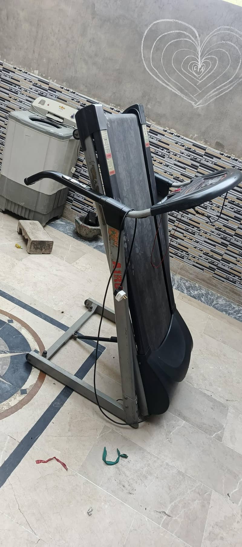 Running machine 3