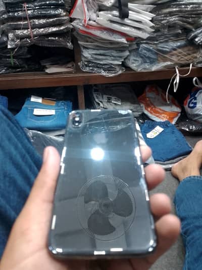 Apple iPhone X 64 gb . non pta faqtry unlock