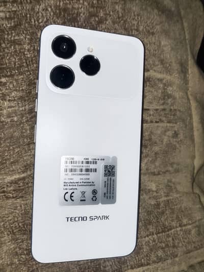Tecno Spark 40 pro