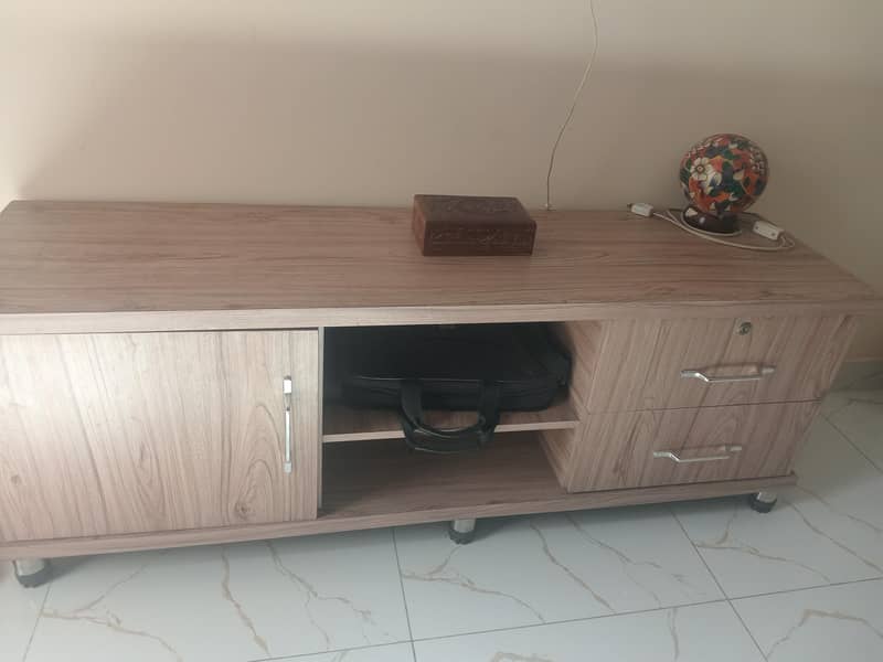 TV console 0