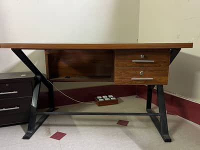 Premium Quality New Condition Office Table & Chair