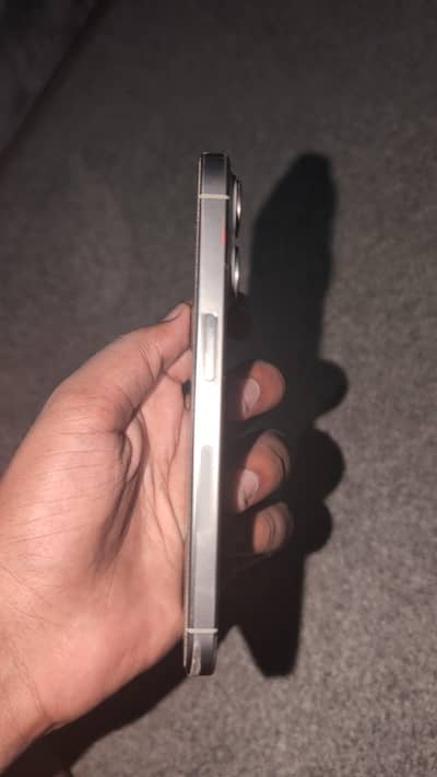 Apple iPhone 15 Pro