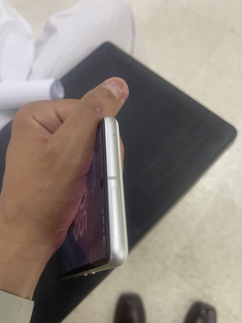 Google Pixel 7 5