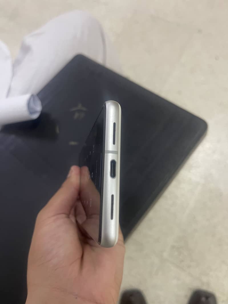 Google Pixel 7 6