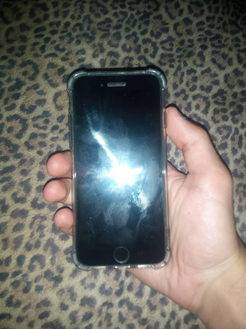 Apple iPhone 7 3