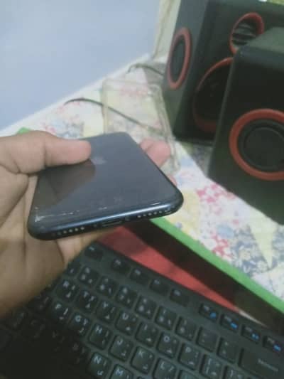 Apple iPhone SE