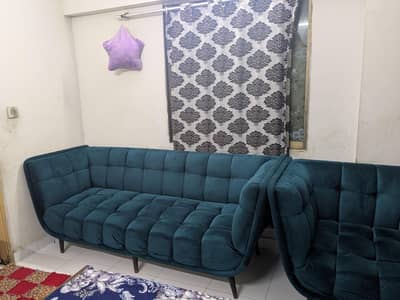 New condition velvet sofa set slightly used