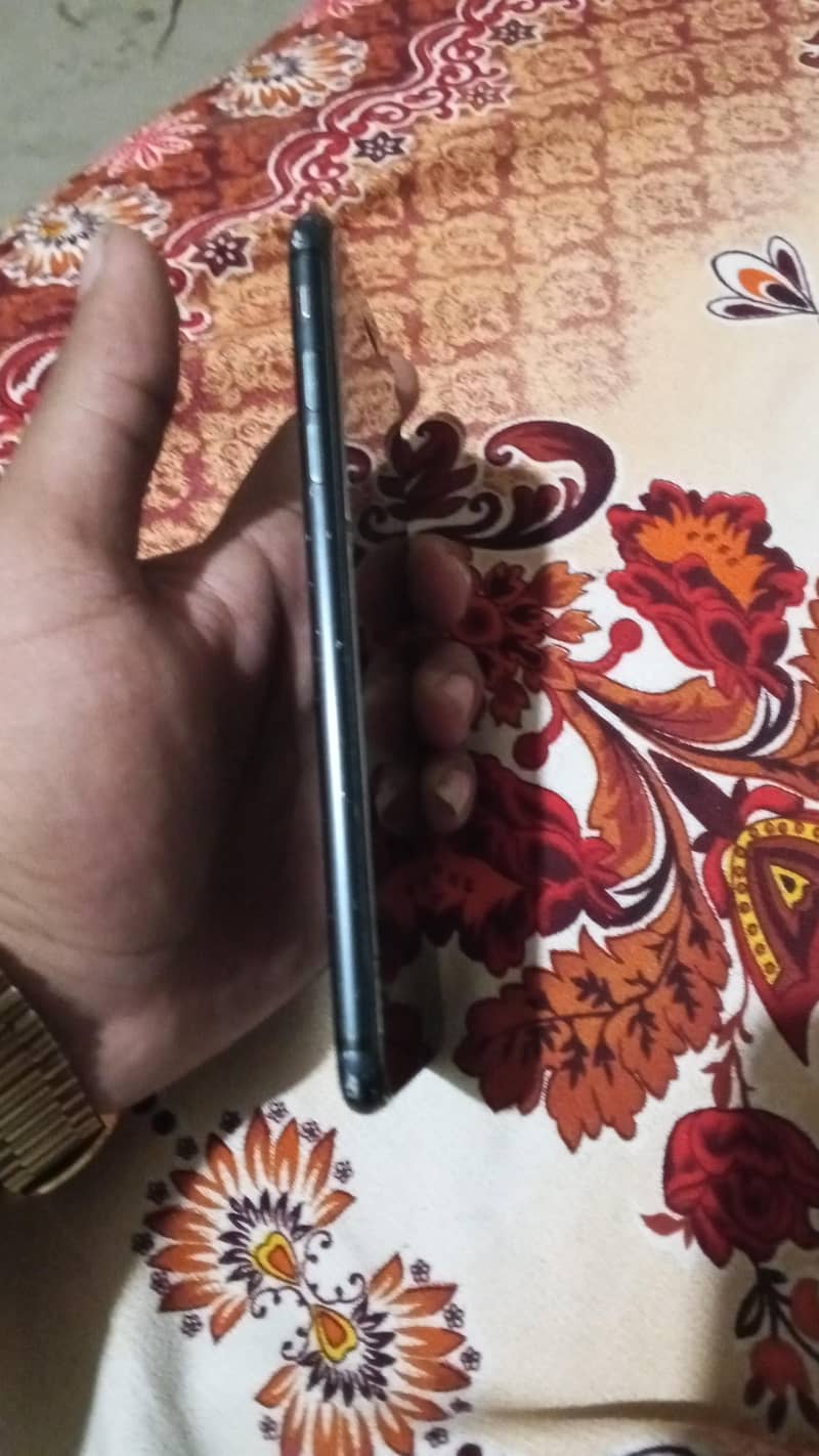 IPHONE 7 PLUS 2