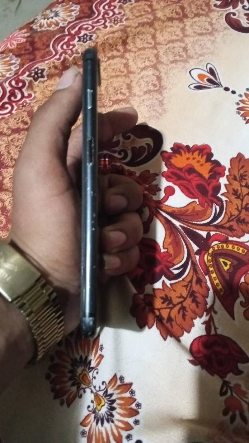 IPHONE 7 PLUS 3