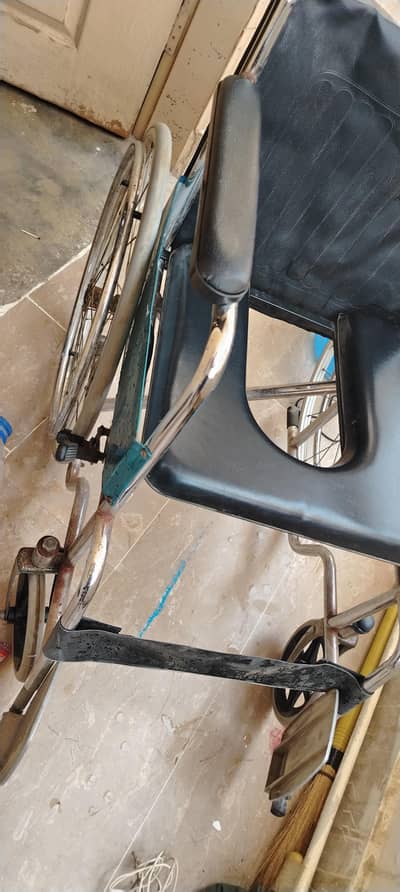 wheel chair available look like new