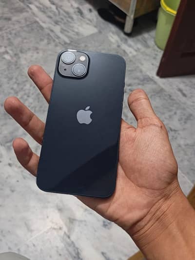 Apple iPhone 13