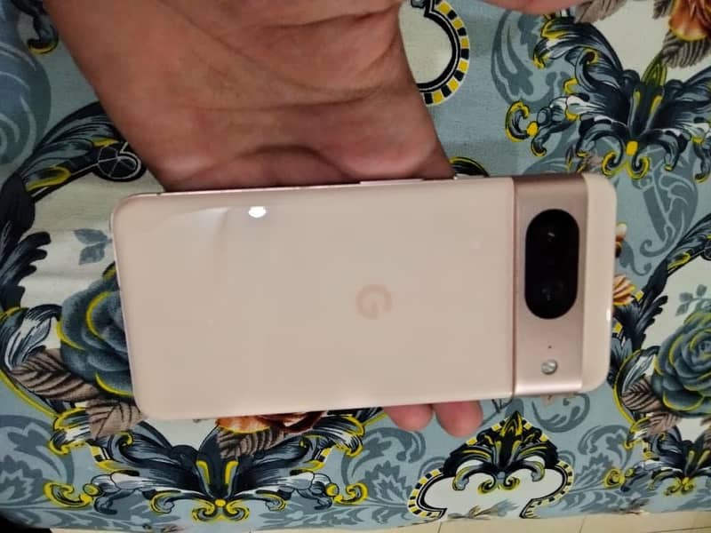 Google pixel 8 1