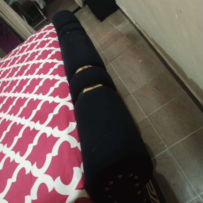 Bed set with dressing 3