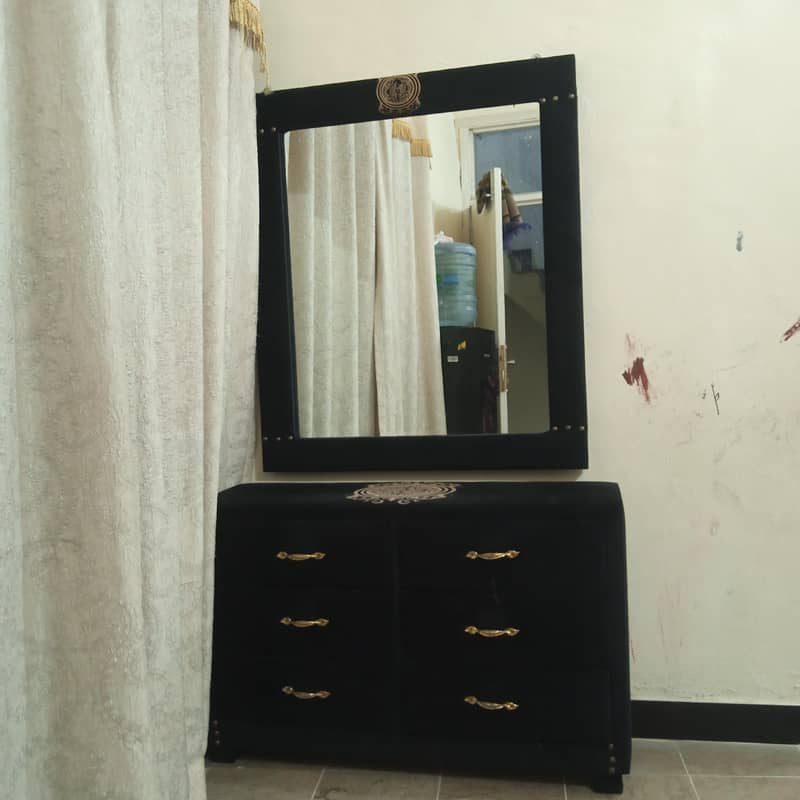 Bed set with dressing 5