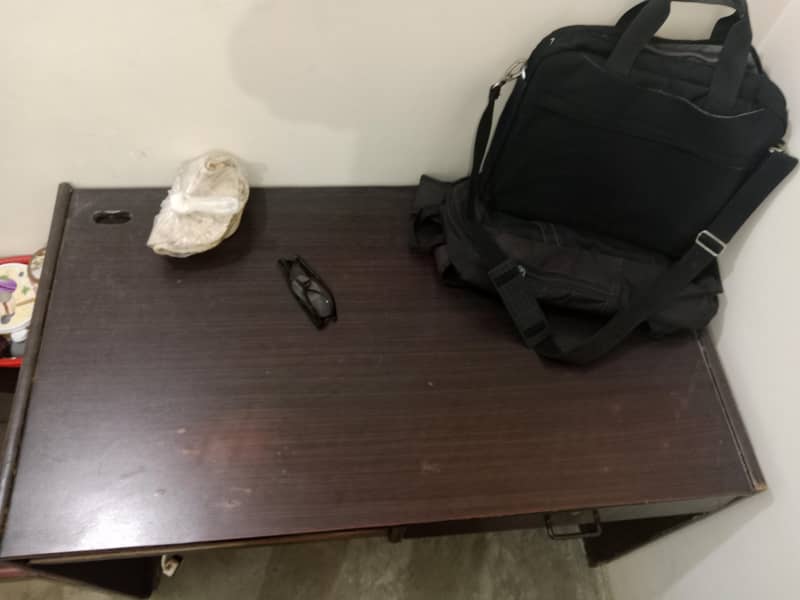 computer  table 0