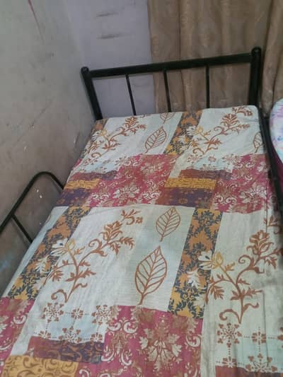 kids bed, available 3x6